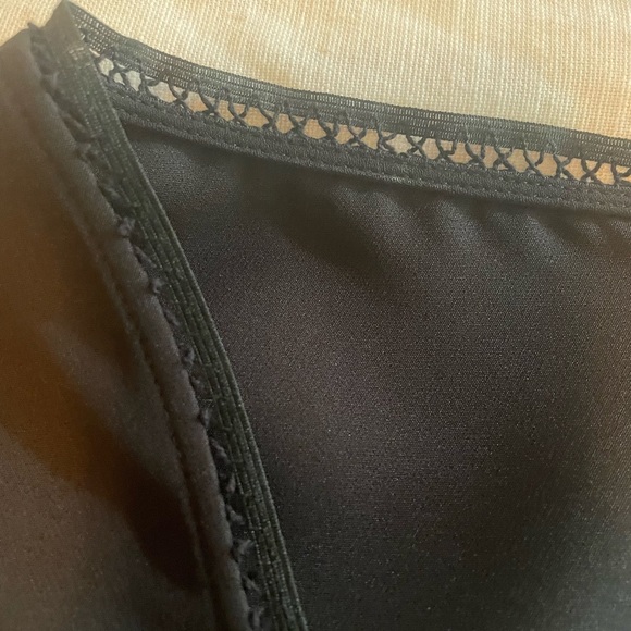 Dress by Devlin; black size 2; short dress with flared long sleeves; square neck - Picture 5 of 8